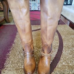 Freebird Coal  Tan size 7