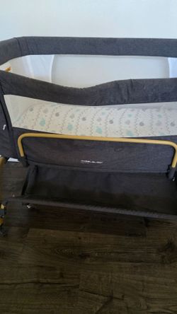 Baby bassinet bedside sleeper