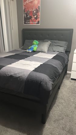 Bed frame 100 bucks great condition