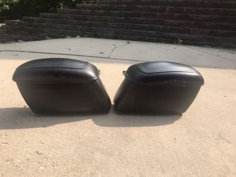 Locking Leather Covered Rigid Saddlebags