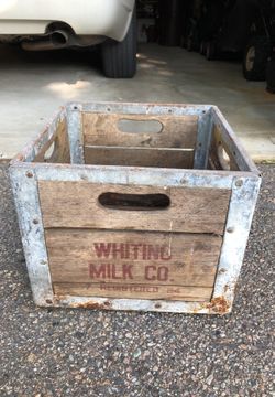 Wood and metal milk crate 1964: reasonable offers and bundles