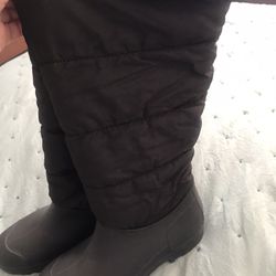 RAIN  AND SNOW BOOTS 