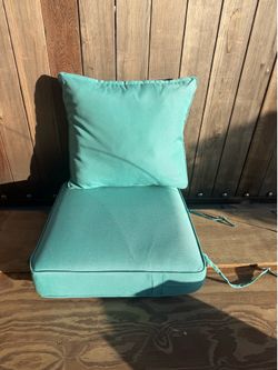 1 outdoor chair Cushion