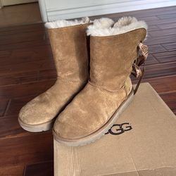 Women UGGS  size 7