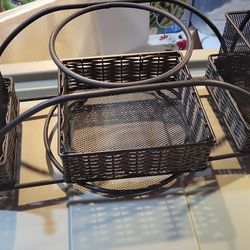 Gourmet plate and utensils holder