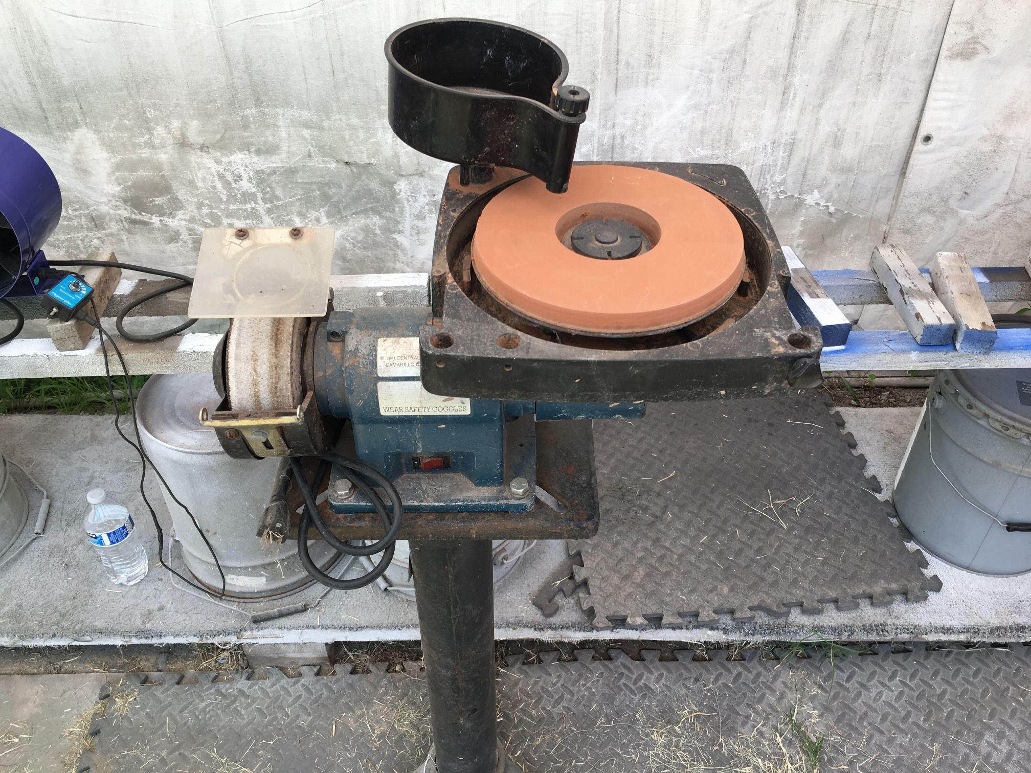 Grinder/ With Wet lap