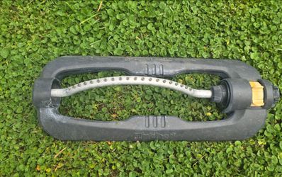 Melnor 4000 sqft Oscillating Lawn Sprinkler Adjustable