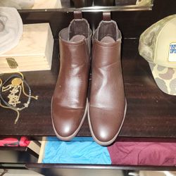Size 9 Chelsea Boot Never Worn