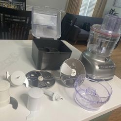 Complete kitchenAid food processor