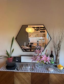 Modern Hexagon Wall Mirror (40” x 30”)