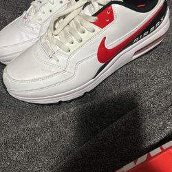 Nike Air Max Size 9