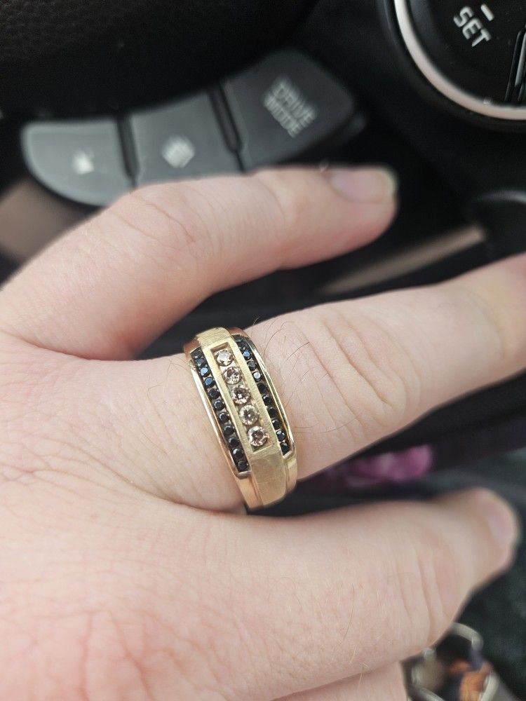 10k Gold Wedding Ring 5 Diamond.5 Carat And Black Diamonds 500