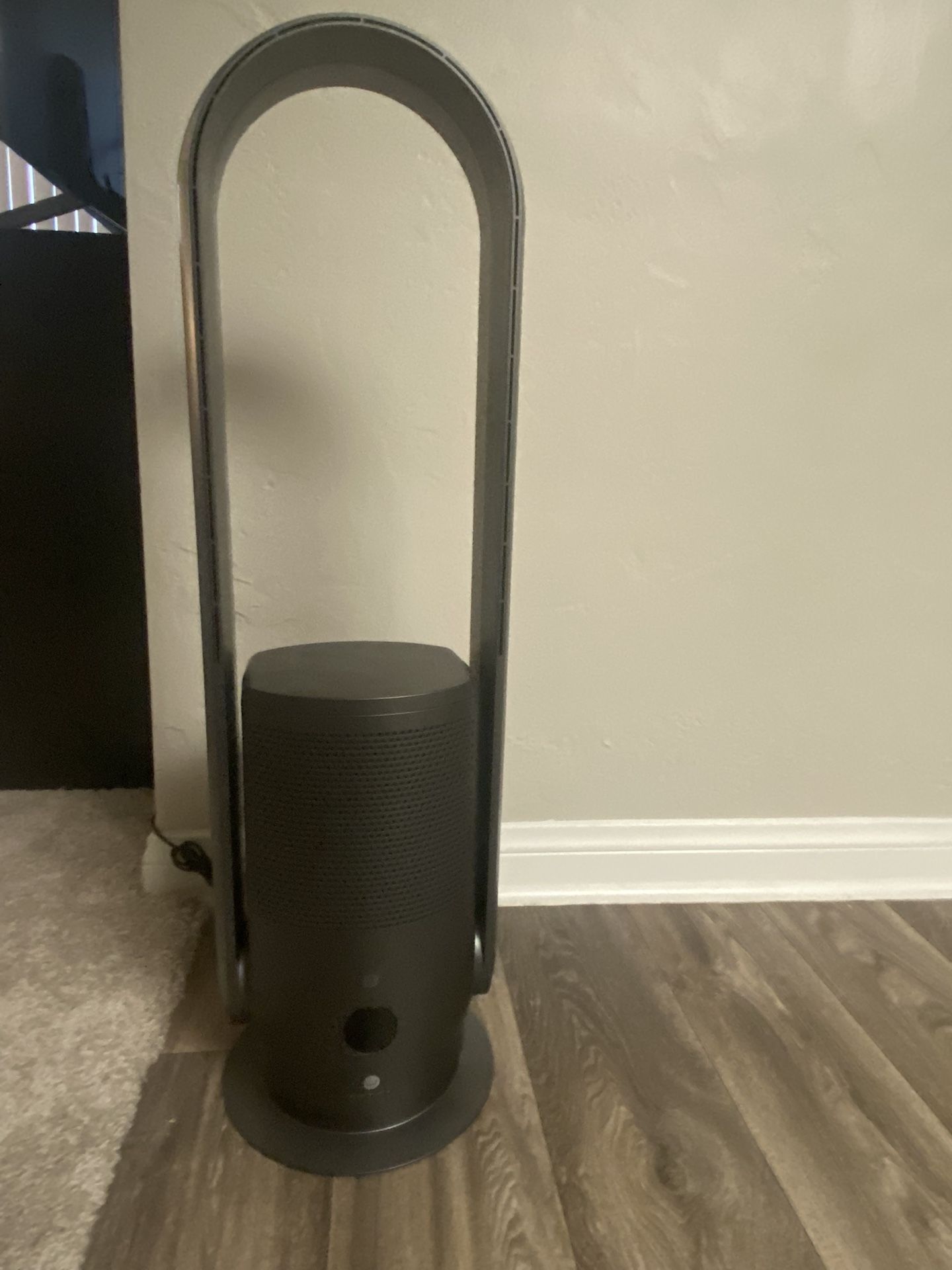 HEPA Tower Fan + air purifier (450 ft²) - Excellent Condition