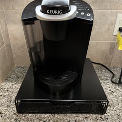Keurig K Classic With Stand That holds Coffee Pods