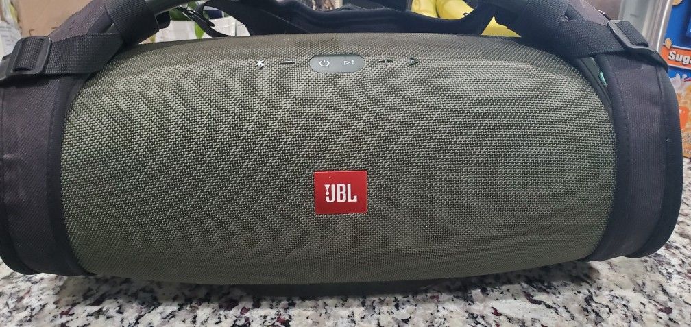 JBL Boombox