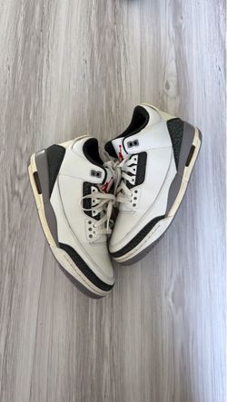 Jordan 3 size 9