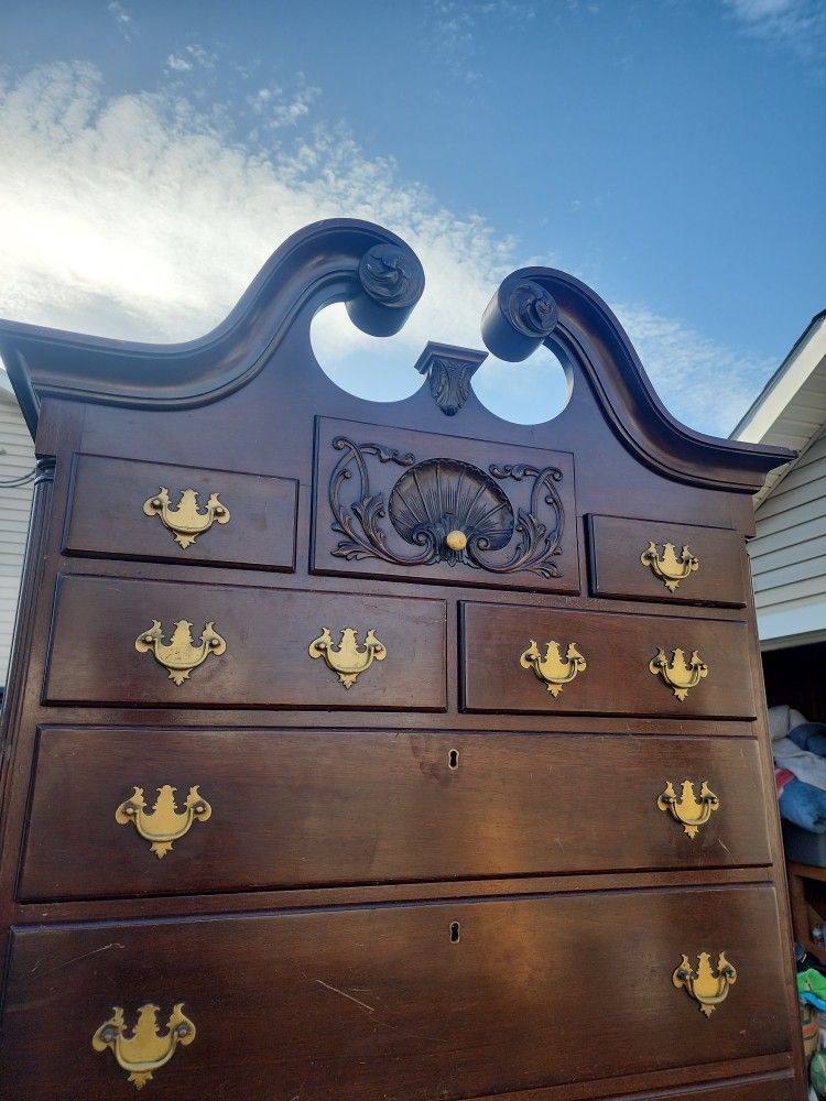 19th century Queen Ann Highboy Chest Antique Dresser 2 Piece Claw Legg! Refurbish And Have Fun