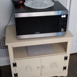 Microwave Table 