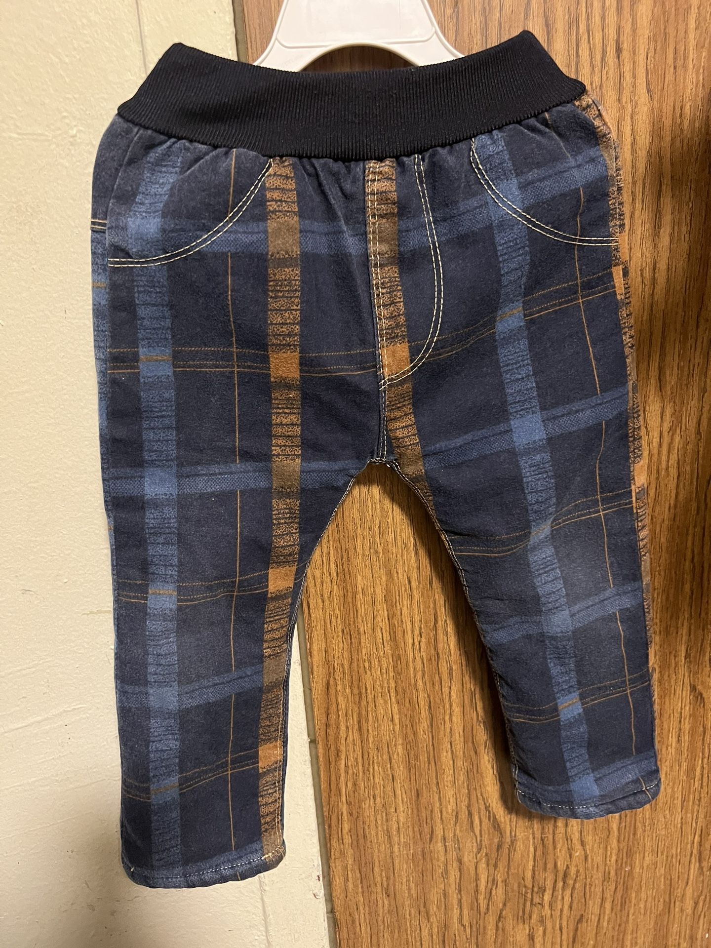 Free baby winter thick clothes，suitable for under 4 years old kid