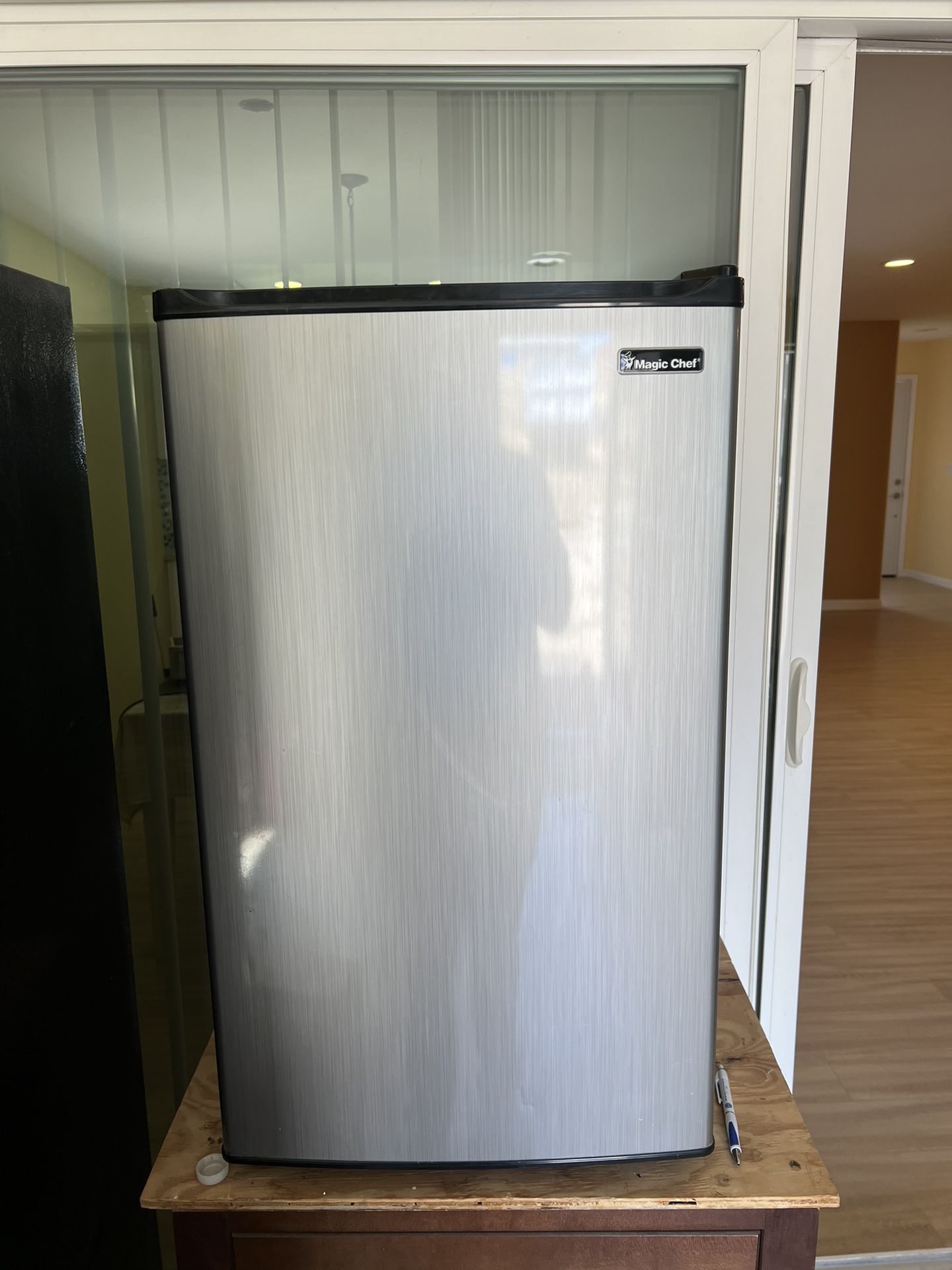 Magic Chef Refrigerator 