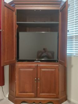 Hutch with LG - T.V