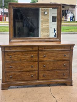 DRESSER WITH MIRROR