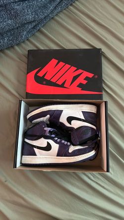 Air Jordan 1 Retro High OG Court Purple