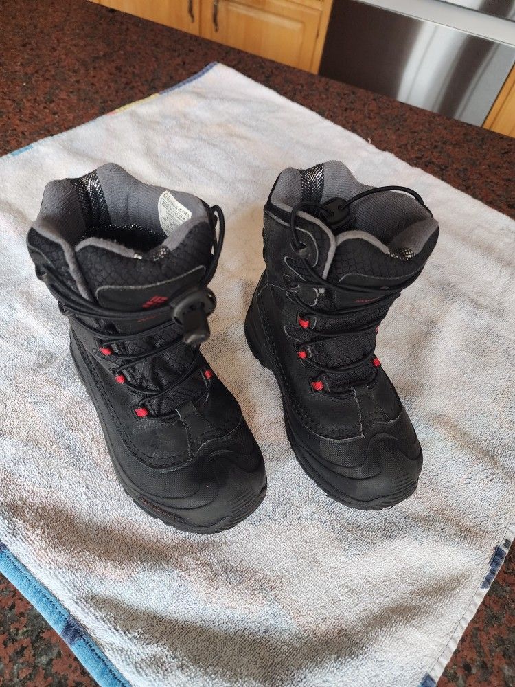 Columbia Bugaboot Snow Boots Kids Size 1