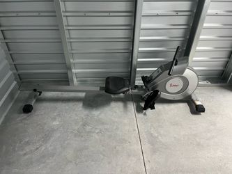 Sunny Health & Fitness Rowing Machine