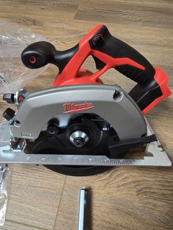 Milwaukee Circular Saw M18 Cordless 6- 1/2 in.