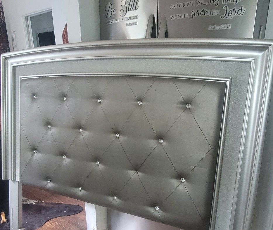 Queen Size Head Board