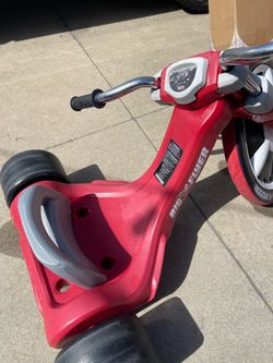 Radio Flyer big wheel. Kids, toddlers. Lots of fun