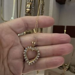 Beautiful 10K Gold Real Diamond Heart With 10K Gold Chain.. Appraised For $850 At Jewelers