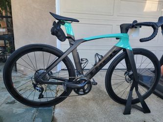 2019 SLR Madone
Size 54
 
