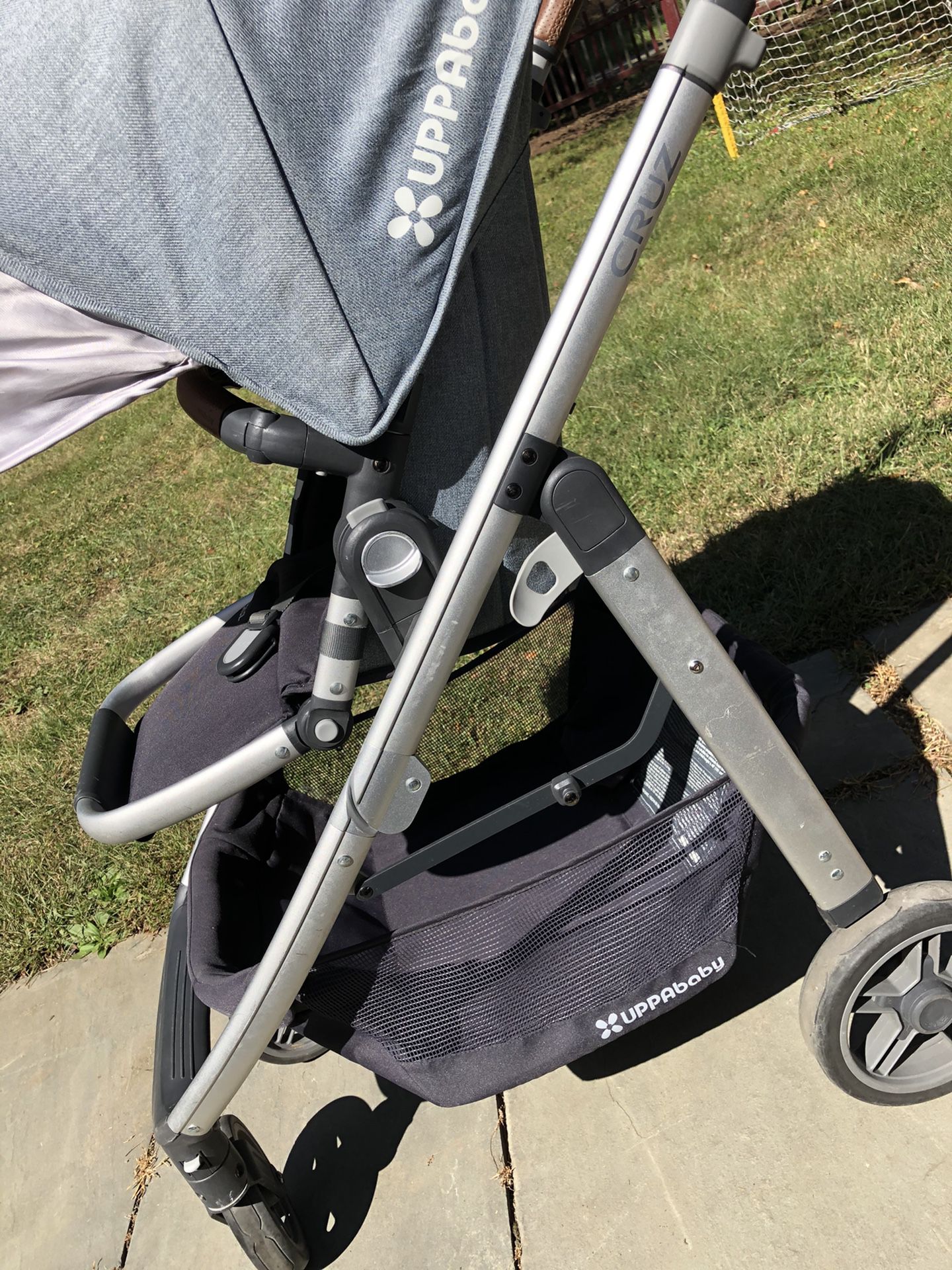 UppaBaby Cruz Gregory stroller in great condition!