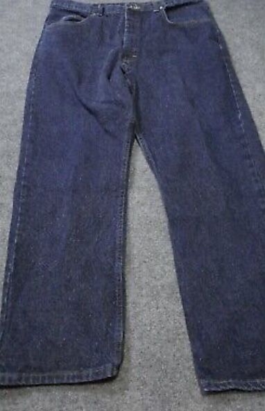 Wrangler• Jeans• Mens•,••},••