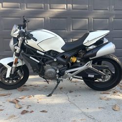 2012 Ducati Monster 696 ABS