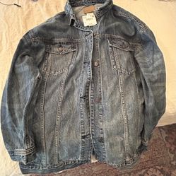 Women’s American Eagle Jean Jacket Size Large