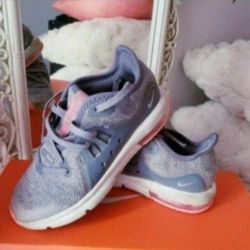 Nike Air Max Girls Sequent 3 (PS) Sneakers, Kids 13c Running Shoes