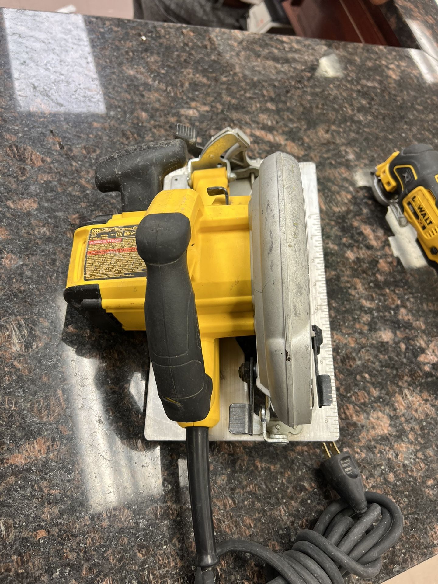 Dewalt Circular Saw