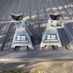 Harbor Freight 3 Ton Jack Stands