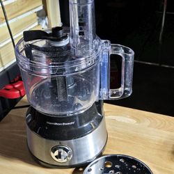 Hamilton Beach 10 cup Food Processor & Vegetable Chopper for Shredding, Slicing, Mincing, and Puree