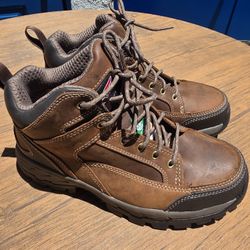 RED WING WORK BOOTS SIZE 8.5*** BRAND NEW**