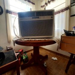 FridgidareLarge 15,100 Btu Wall/Window AC Unit Used Once
