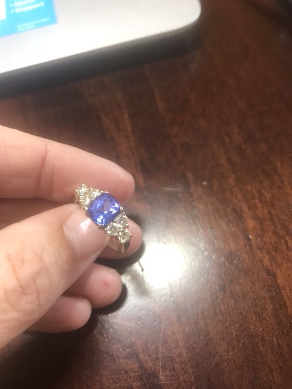 Tanzanite and diamond ring