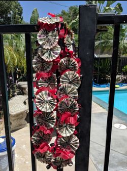Flower lei