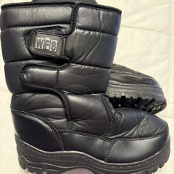 Adult Snow Boots Size 7