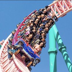 Knotts Tickets 🙏🏽😉