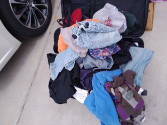 $1 Boys clothes 6 to 12 your old