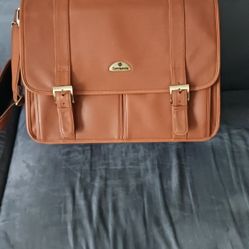 Classic Samsonite Leather Bag  